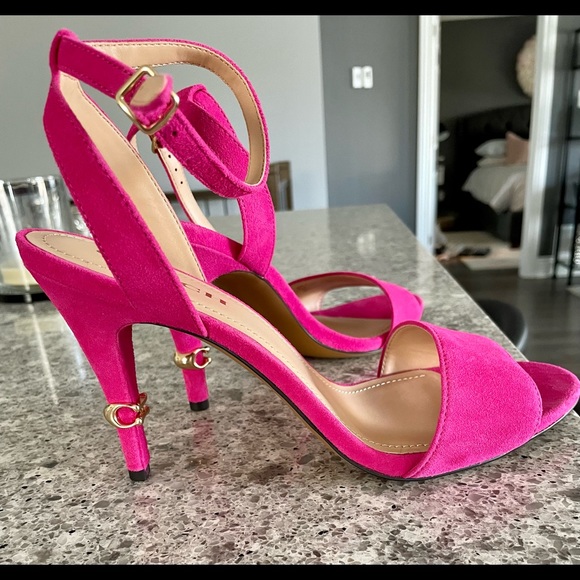 Coach Open Toe Sandal - Picture 4 of 8